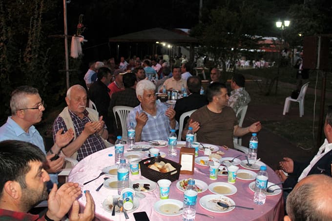 Başkan Soğuk, sporcularla iftar sofrasında buluştu
