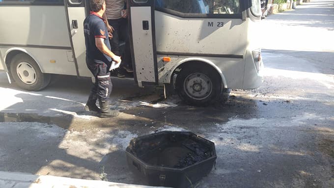 Seyir halinde alev aldı