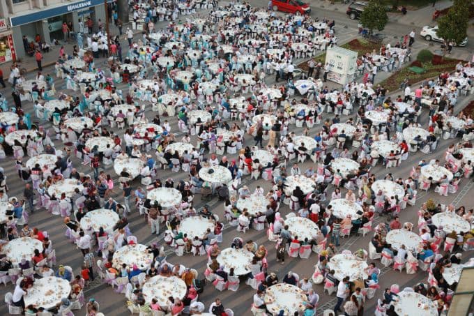 Adapazarlılar Kurtuluş Günü iftarında buluştu