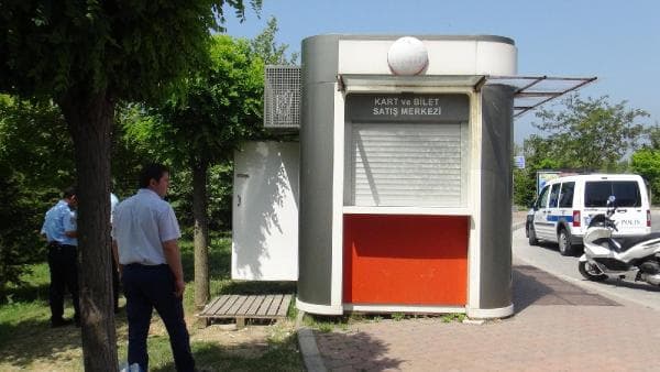Kampüsteki kart dolum merkezi soyuldu