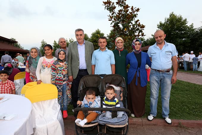 Karapürçek büyükşehir iftarında buluştu