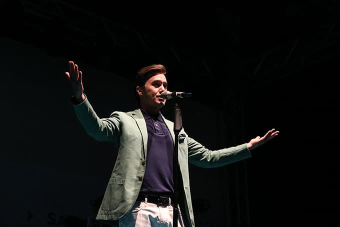 Mustafa Ceceli Sakaryapark'ta hayranları ile buluştu