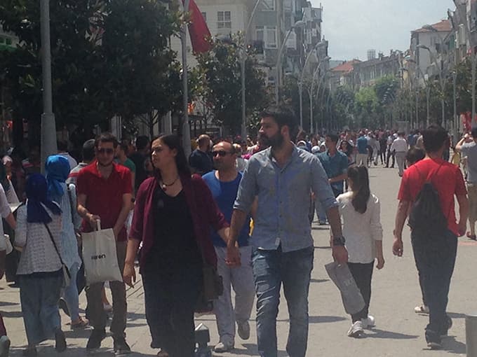 Çarşı'da bayram yoğunluğu