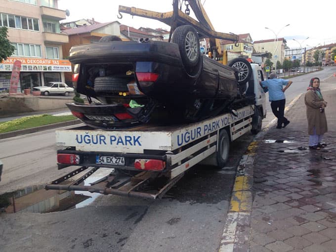 Taklalar atıp markete girdi