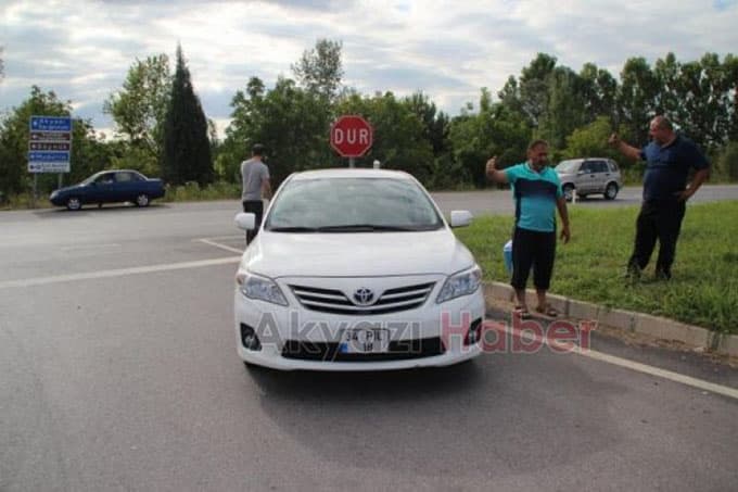 TEM otoyolu Akyazı Gişeleri' nde kaza 