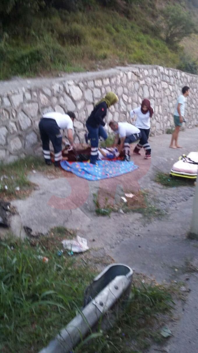 Tatil dönüşü kaza: 4 yaralı!