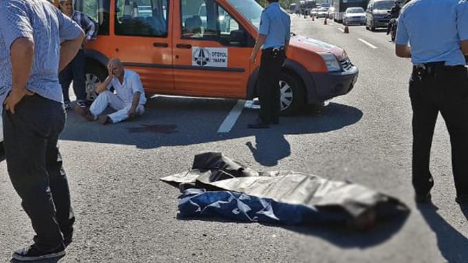Otoyoldan geçerken canından oldu