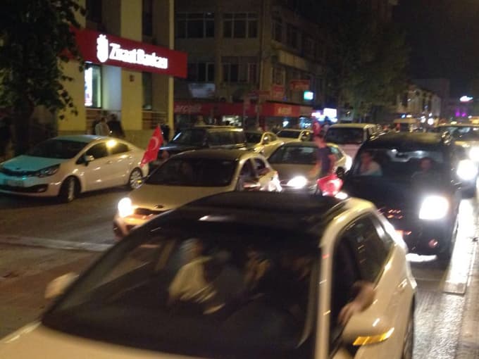 Sakarya darbe girişimine karşı tek vücut oldu