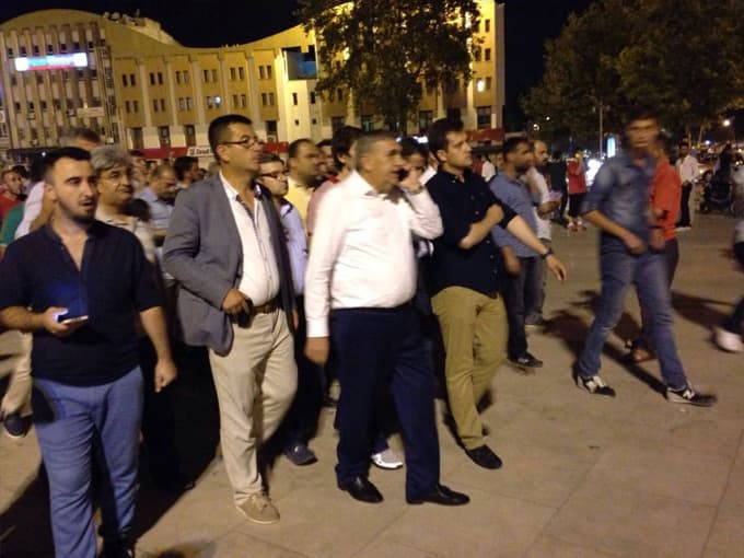 Sakarya darbe girişimine karşı tek vücut oldu