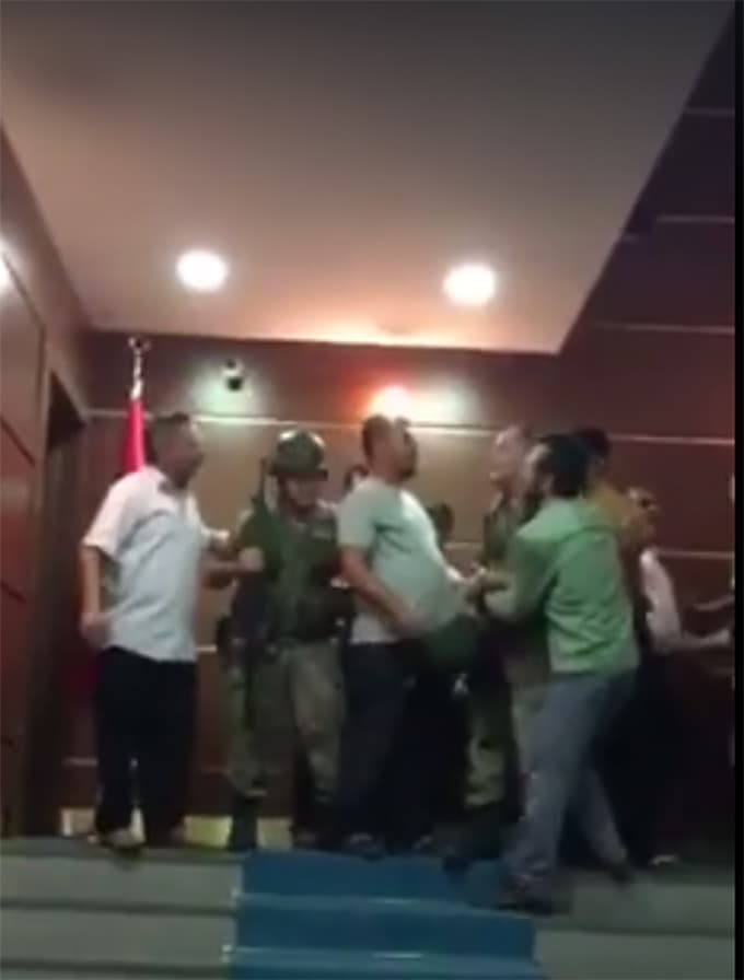 "Millete nasıl ateş ettiniz"