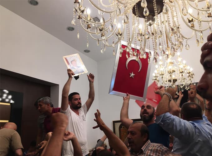 Sakarya darbe girişimine karşı tek vücut oldu