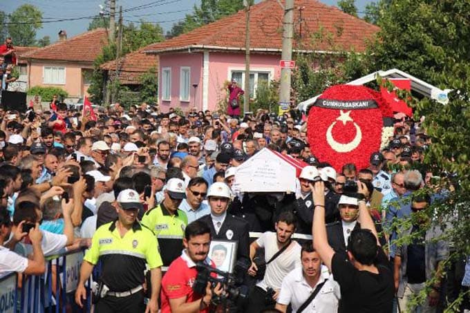 Şehide acı veda