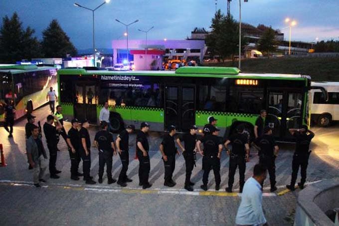 Darbeci 62 kişi tutuklandı