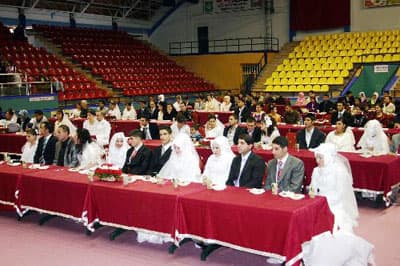 60 Çiftin Nikahı Spor Salonunda Kıyıldı