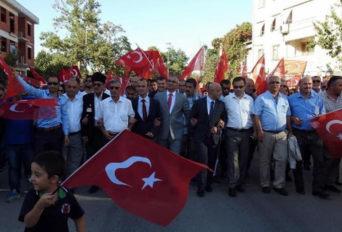 Sapanca'da darbe girişimine protesto