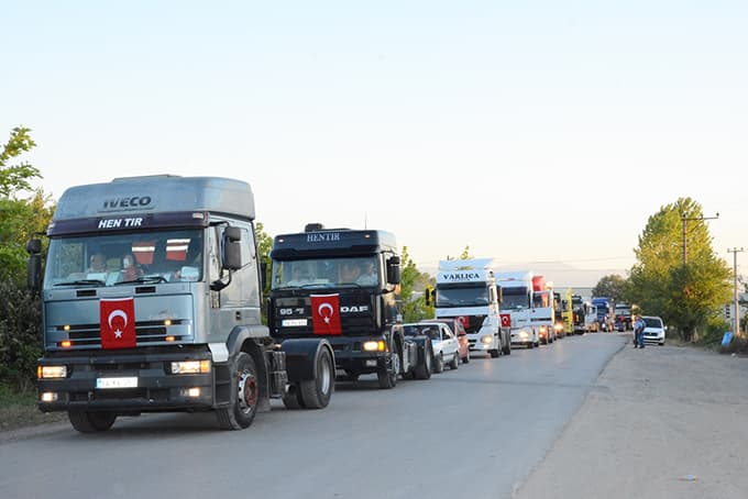 Tırcılardan Darbeye Karşı Demokrasi Konvoyu