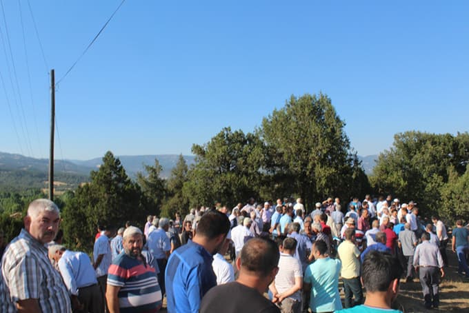 Zeynep Bilin gözyaşlarıyla toprağa verildi