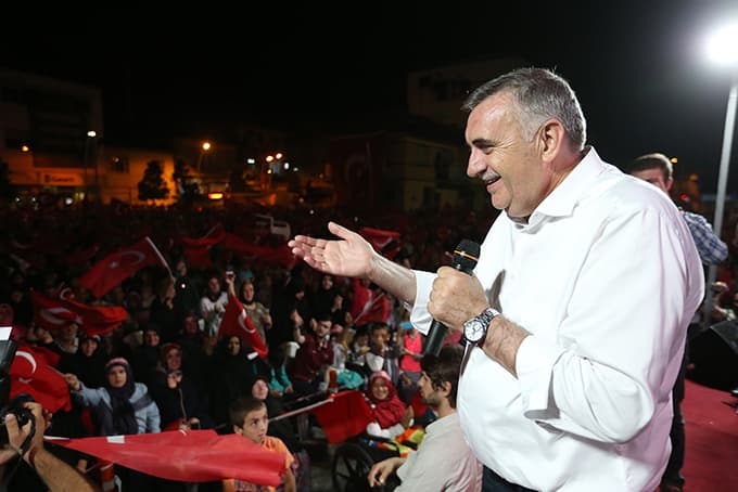 Akyazı darbeye karşı tek yürek