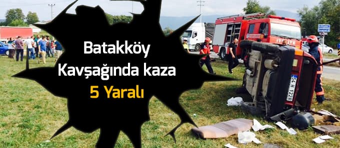 Akyazı Batakköy Kavşağında kaza: 5 Yaralı