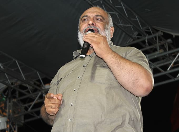 İlk günkü aşkla meydanlardayız