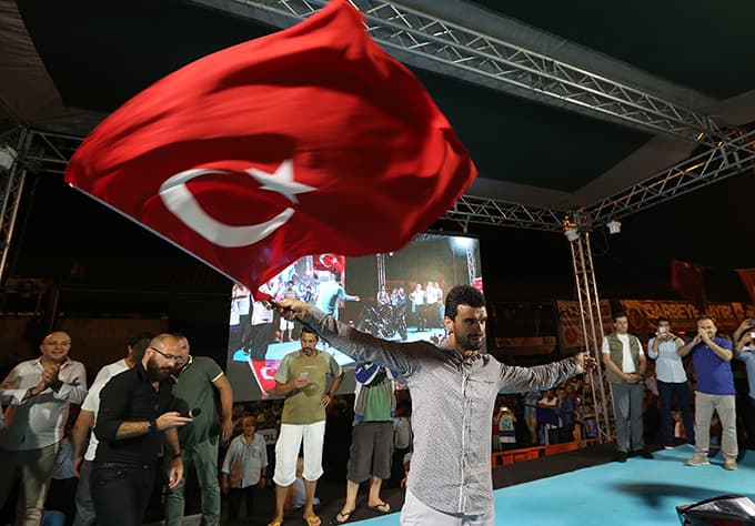"Asıl Kahraman Milletimizdir"