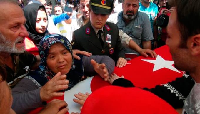 Sakarya şehidine ağladı!