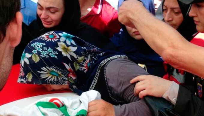 Sakarya şehidine ağladı!