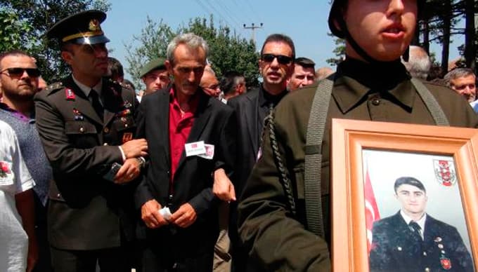 Sakarya şehidine ağladı!