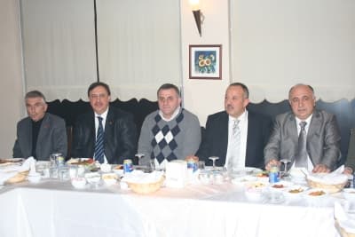 MHP Adayı Ali Çiftçi Muhtarlarla Yemekte Buluştu