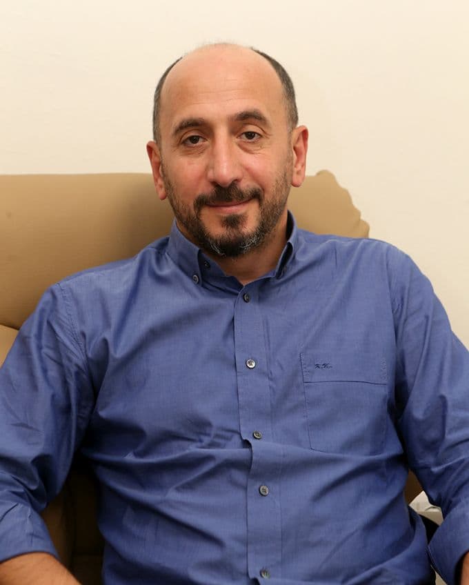 Dev adamlar parkeye iniyor
