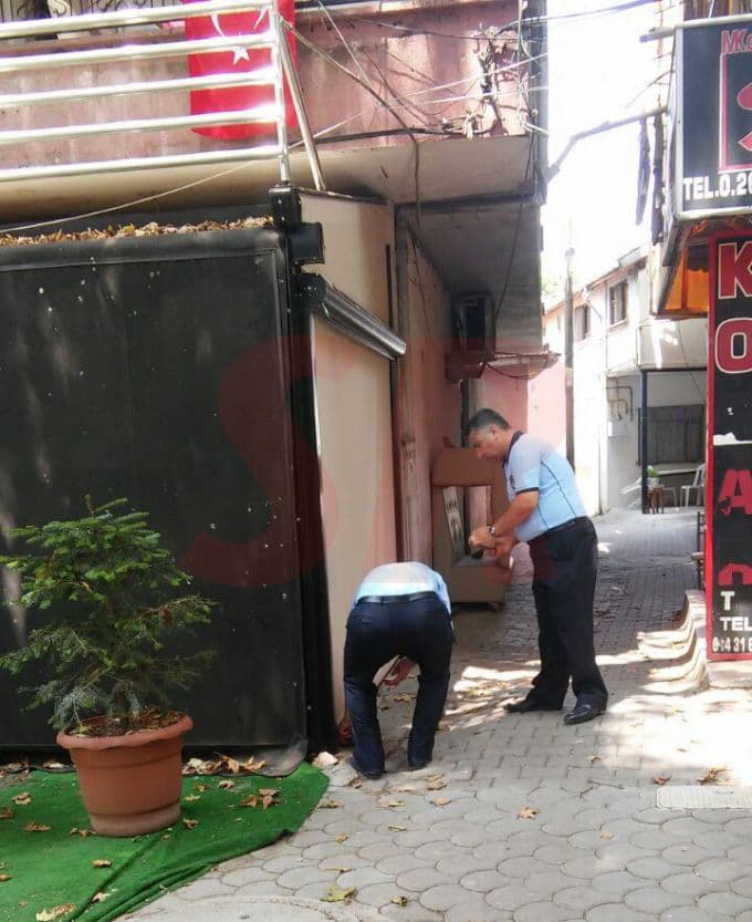 Hendek'te kapatılan işyerleri tekrardan açıldı