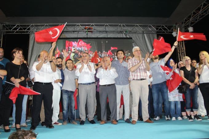 Sakarya medyası, milletiyle kucaklaştı