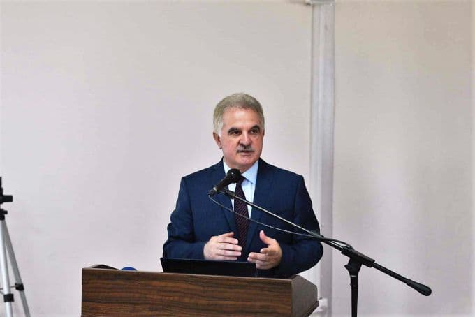 SAÜ'de 89 akademisyen açığa alındı