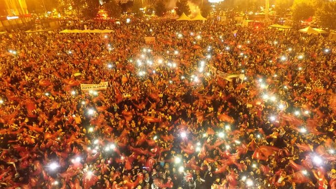 "Meydanın her metrekaresinde tarih yazdık"