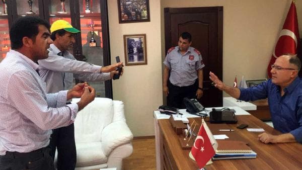 Belediyede yıkım gerginliği