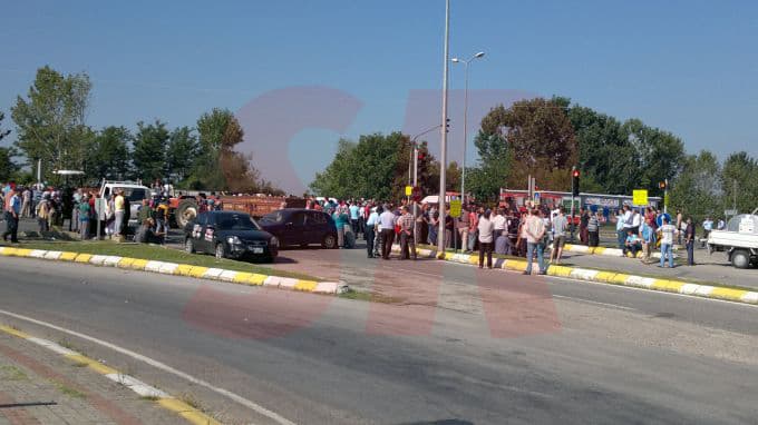 Yenikent yolunu kapattılar