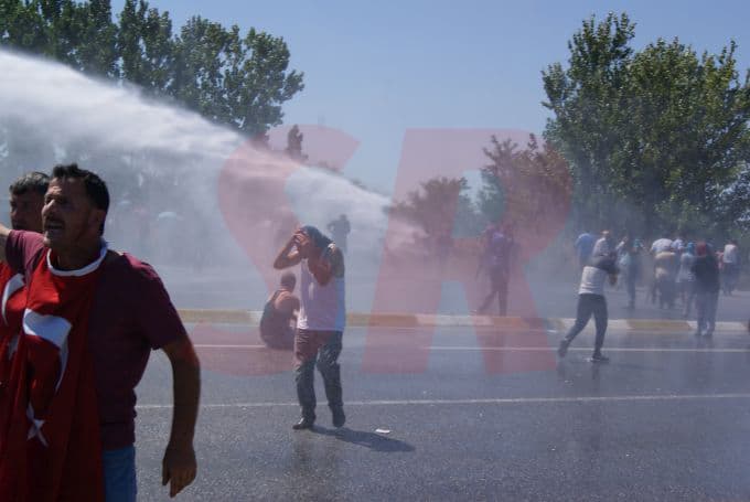 Yenikent yolunu kapattılar