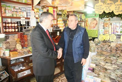 Zeki Toçoğlu, Uzun Çarşı Esnafını Ziyaret Etti