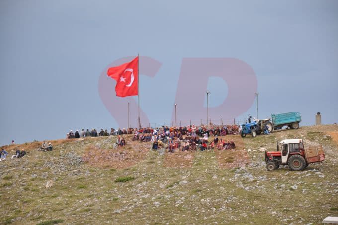 Şehrin en yüksek yerinde şehitlere dua edildi