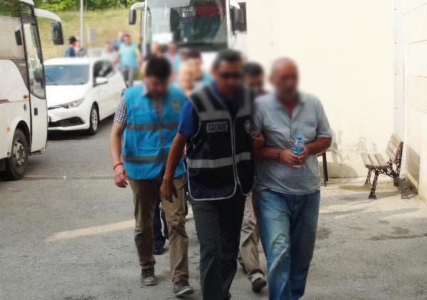 Akyazı Kaymakamı, 19 polis ve 3 eğitimci hakim karşısında