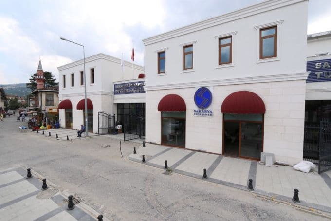 Öğrenciler için ücretsiz ulaşım