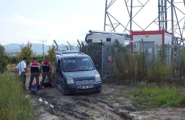 Heryerde aranan hırsızlar suçüstü yakalandı