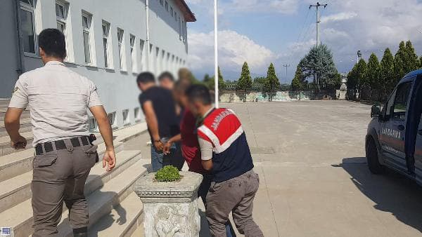 Heryerde aranan hırsızlar suçüstü yakalandı