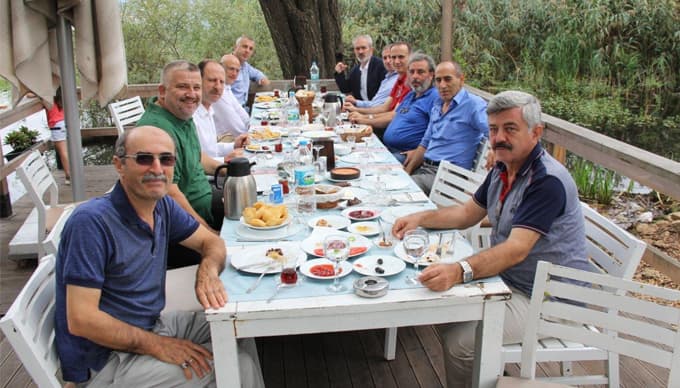 Ülkücüler kahvaltıda buluştu
