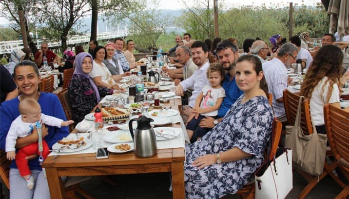 Ülkücüler kahvaltıda buluştu