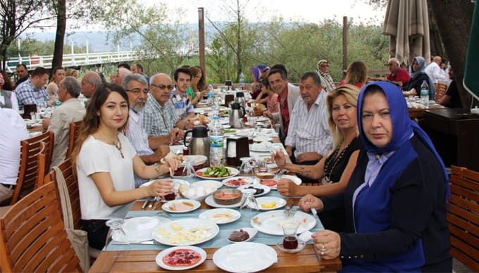 Ülkücüler kahvaltıda buluştu