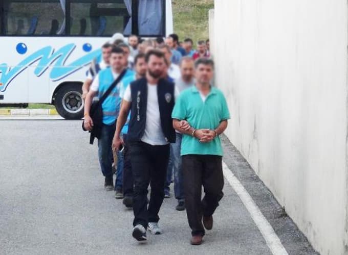 13 asker, 39 polis yeniden gözaltına alındı 