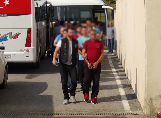 13 asker, 39 polis yeniden gözaltına alındı 