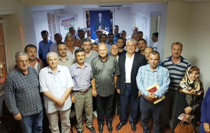 AK Parti Adapazarı Mahalle başkanlarıyla buluştu 