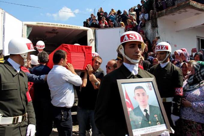 Şehit Mansur Cansız ebediyete uğurlandı